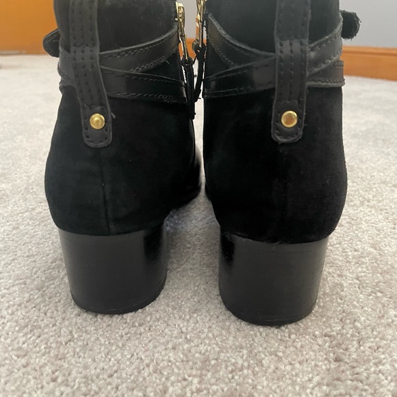 Ralph Lauren “Damara” leather & suede bootie size 9. - Picture 3 of 7